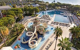 Dobedan World Palace Hotel 